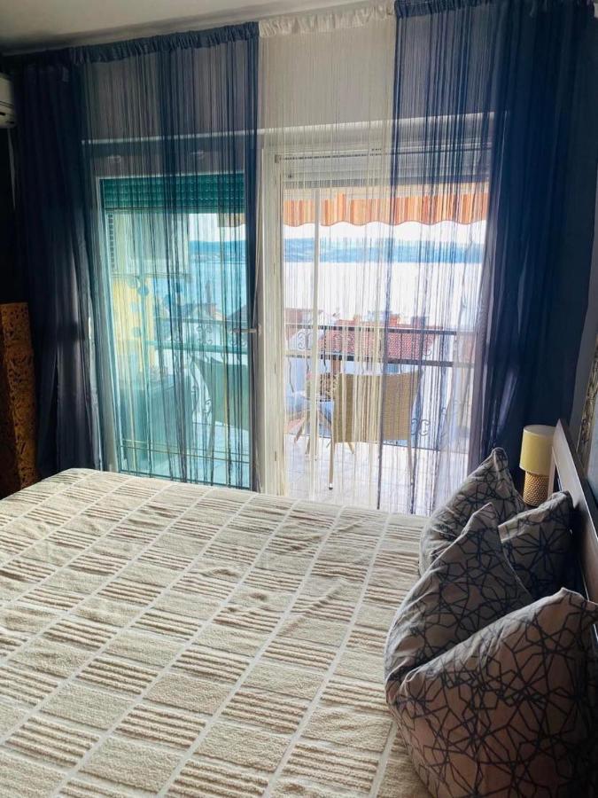 Apartman Silvija Crikvenica Bagian luar foto